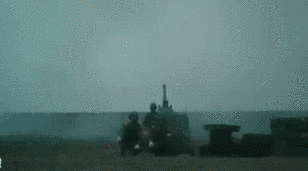 震撼！新型火炮參與實彈射擊演練