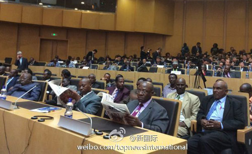 李克強(qiáng)即將在非盟總部發(fā)表演講，請(qǐng)柬&ldquo;一柬難求&rdquo;。圖片來(lái)源：&ldquo;新國(guó)際&rdquo;微博。