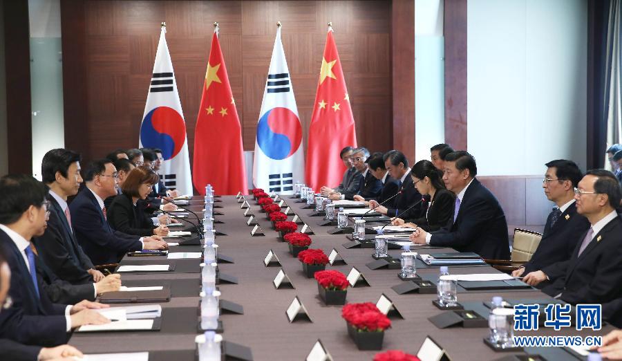 7月4日，國家主席習近平在首爾會見韓國總理鄭烘原。 新華社記者謝環馳攝 