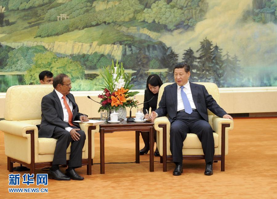 9月9日，國家主席習近平在北京人民大會堂會見印度總理特使、國家安全顧問多瓦爾。 新華社記者 張鐸 攝