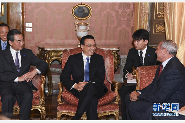 10月15日，中國國務院總理李克強在羅馬會見意大利參議長格拉索。 新華社記者謝環馳攝 