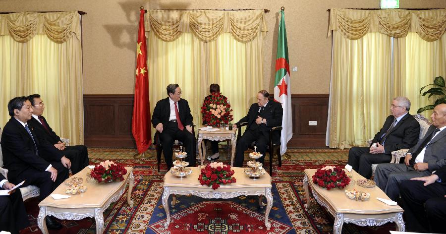 11月2日，正在阿爾及利亞進行正式友好訪問的全國政協主席俞正聲在阿爾及爾會見阿總統布特弗利卡。 新華社記者 張鐸 攝