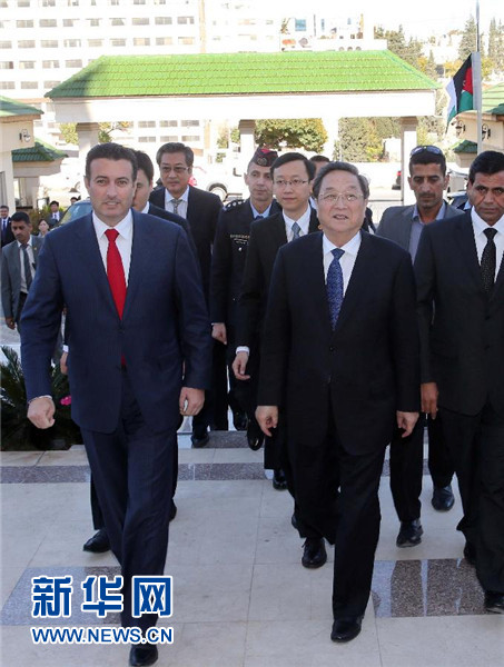 11月9日，正在約旦進行正式友好訪問的全國政協主席俞正聲在安曼會見約旦眾議院代議長薩法迪。 新華社記者 劉衛兵 攝 