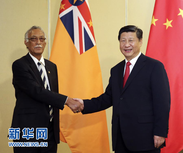 11月22日，國家主席習(xí)近平在斐濟楠迪會見紐埃總理塔拉吉。新華社記者姚大偉攝 