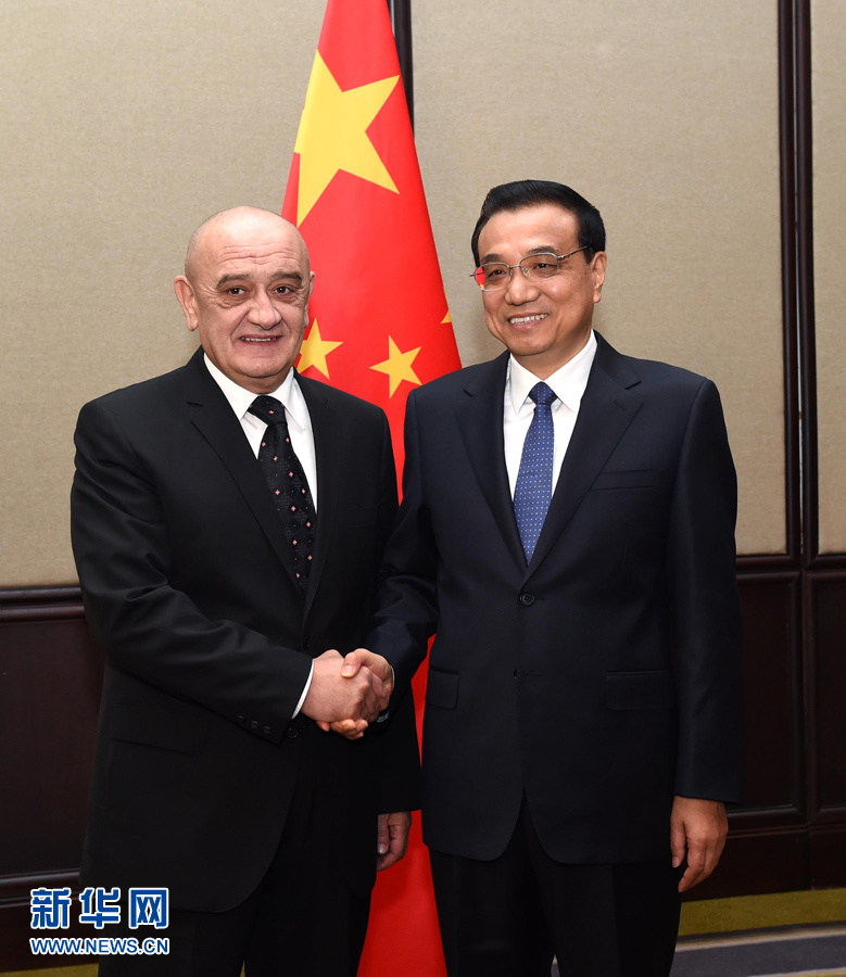 12月16日，中國國務院總理李克強在貝爾格萊德會見波黑部長會議主席貝萬達。 新華社記者 饒愛民 攝 