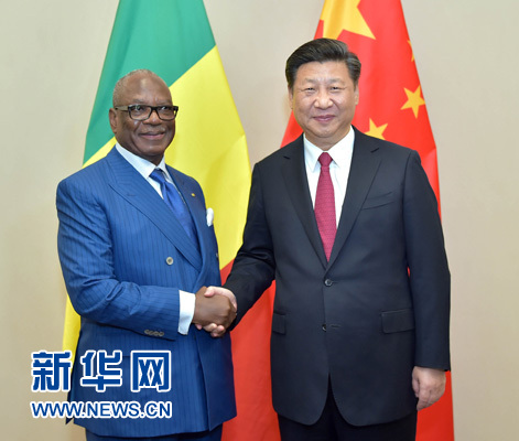 12月3日，國(guó)家主席習(xí)近平在約翰內(nèi)斯堡會(huì)見(jiàn)馬里總統(tǒng)凱塔。新華社記者 李濤 攝 