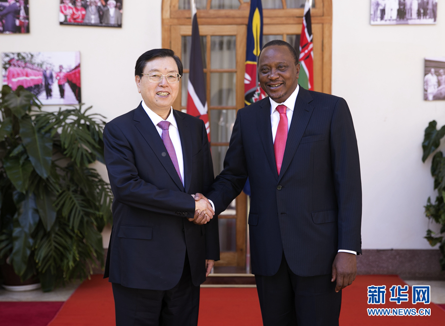 3月23日至26日，全國人大常委會委員長張德江對肯尼亞進行正式友好訪問。這是3月24日，張德江在肯尼亞首都內羅畢會見肯尼亞總統(tǒng)肯雅塔。 新華社記者馬占成攝