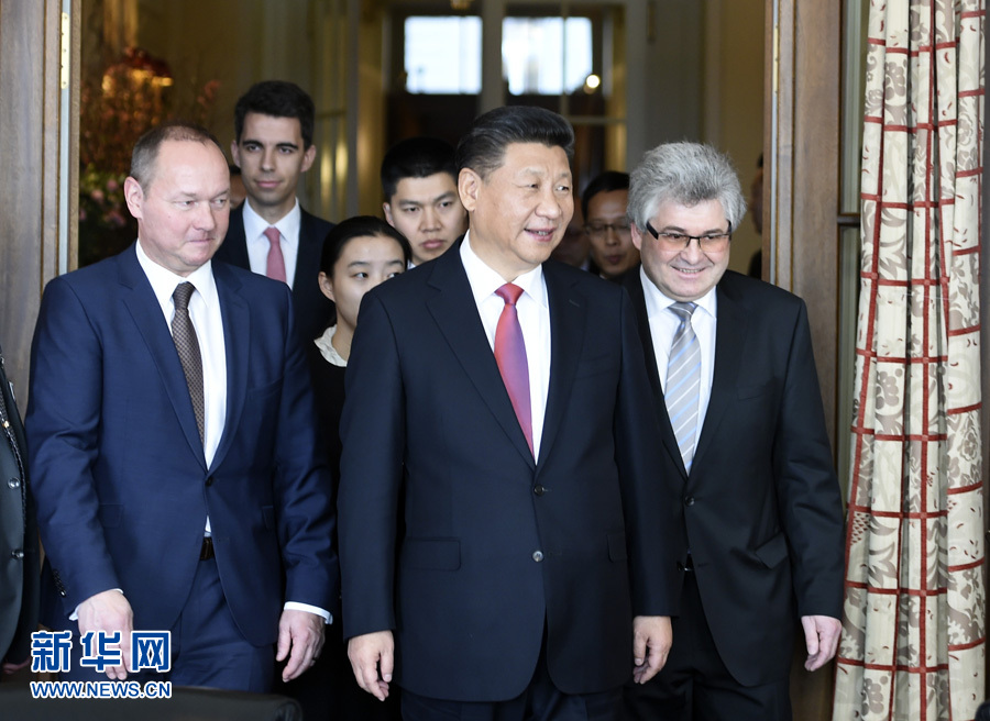 1月16日，國家主席習(xí)近平在伯爾尼會見瑞士聯(lián)邦國民院議長施塔爾和聯(lián)邦院議長比紹夫貝爾格。 新華社記者 謝環(huán)馳 攝