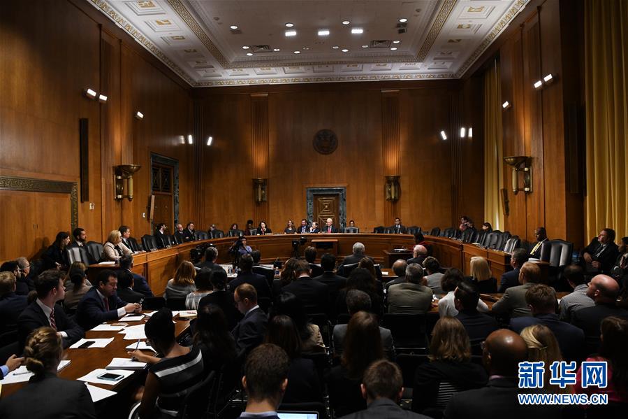 （XHDW&middot;圖文互動(dòng)）（1）特寫(xiě)：關(guān)稅陰云下美汽車(chē)行業(yè)憂(yōu)心忡忡