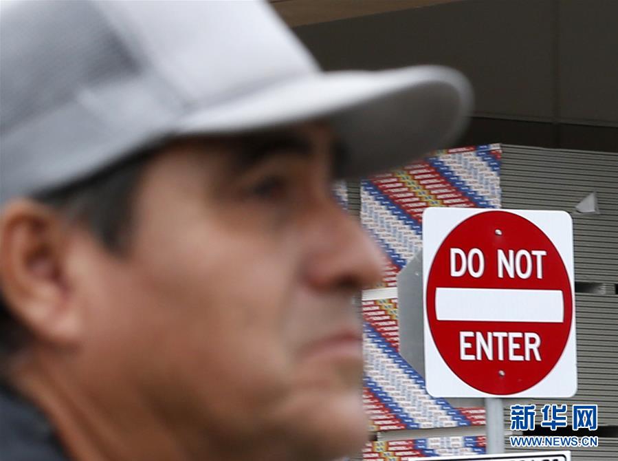 （國(guó)際&middot;圖文互動(dòng)）（1）通訊：&ldquo;根本沒(méi)有人在乎我們&rdquo;&mdash;&mdash;探訪美墨邊境墻邊的&ldquo;日工&rdquo;市場(chǎng)