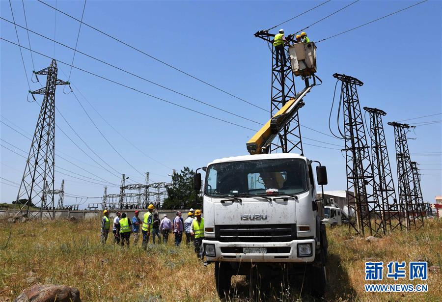 （國際&middot;圖文互動）（1）通訊：從家庭走向曠野的敘利亞女電工
