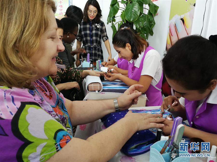 （圖文互動）（4）8國常駐日內瓦外交官參訪新疆積極評價經濟社會發展及去極端化舉措