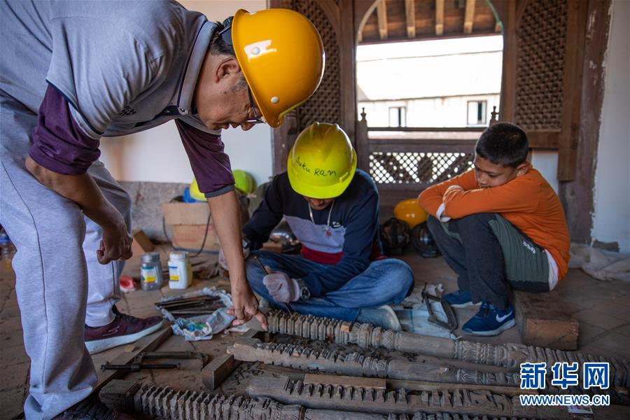 （習(xí)近平出訪配合稿&middot;圖文互動）（2）通訊：尼泊爾工藝家和中國文物修復(fù)師的歷史之約