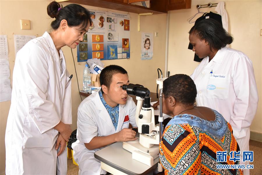 （國際&middot;圖文互動）（4）通訊：《中喀一家人》&mdash;&mdash;贈別中國醫療隊員的非洲旋律