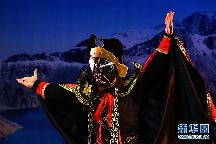 （國(guó)際）（1）&ldquo;歡樂(lè)春節(jié)&rdquo;專(zhuān)場(chǎng)演出拉開(kāi)中古建交60周年系列活動(dòng)序幕