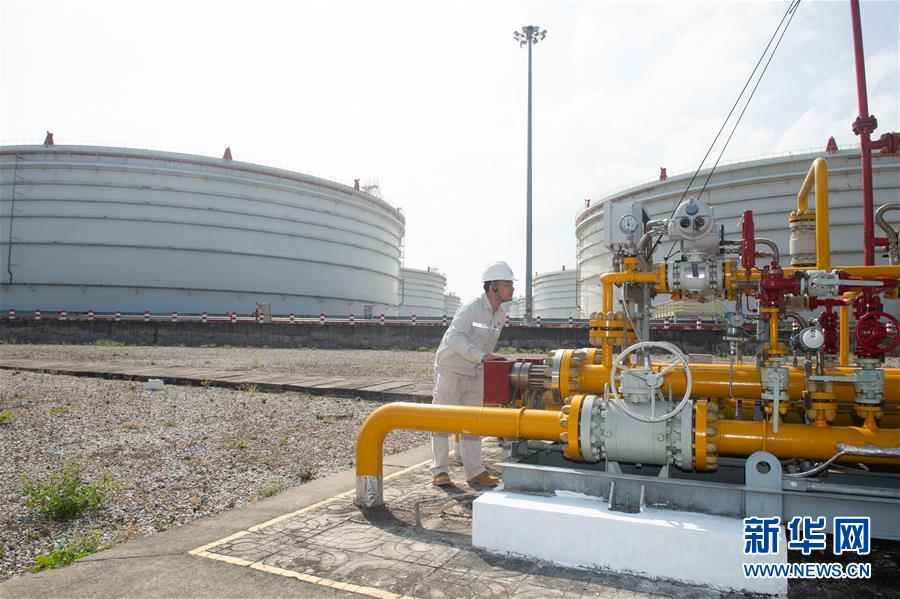（習近平出訪配合稿&middot;圖文互動）（2）通訊：為了中緬油氣管道的安全平穩運行