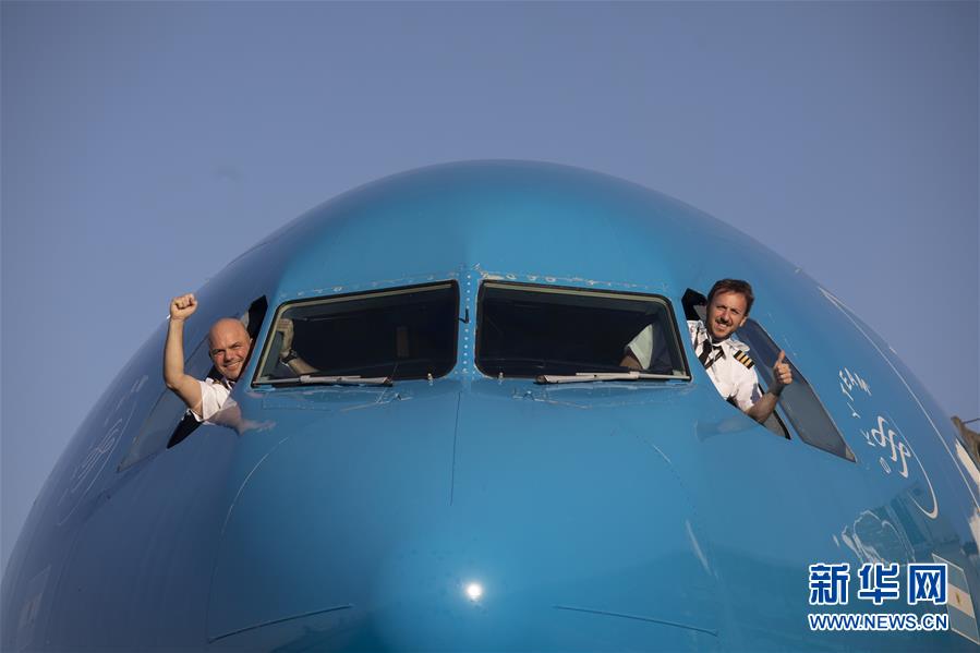 （圖文互動&middot;國際疫情）（5）通訊：3.8萬公里的航程　跨越大洋的情誼&mdash;&mdash;記阿根廷從中國運載防疫物資