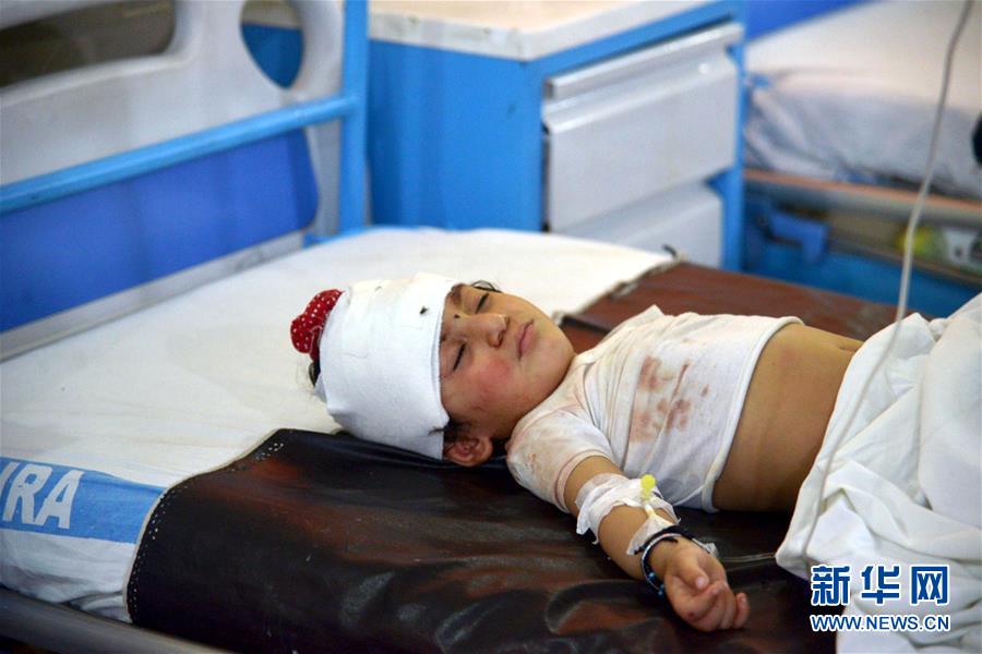 （國(guó)際）（2）巴基斯坦客運(yùn)列車(chē)和巴士相撞事故致19人死亡