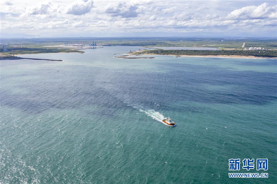 （國際&middot;圖文互動）（4）在斯里蘭卡中國專家和中資企業助力油輪滅火