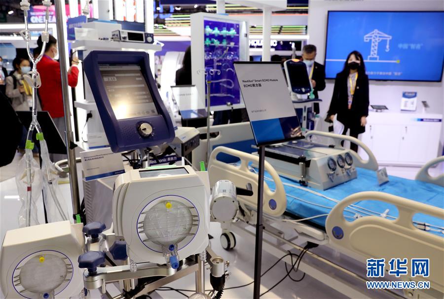 （第三屆進(jìn)博會&middot;圖文互動）（10）新疫苗、新療法，進(jìn)博會最&ldquo;火爆&rdquo;展區(qū)見聞