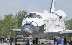 &ldquo;發現&rdquo;號航天飛機安新家(組圖)